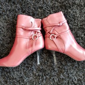 Carlos Santana boots